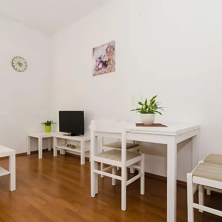 Mijanka Apartment *