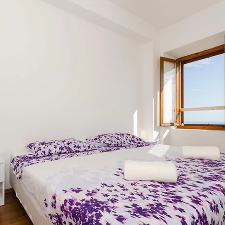 Apartment Mijanka